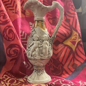Lefton #795 Gold and Cream Cherub Vase